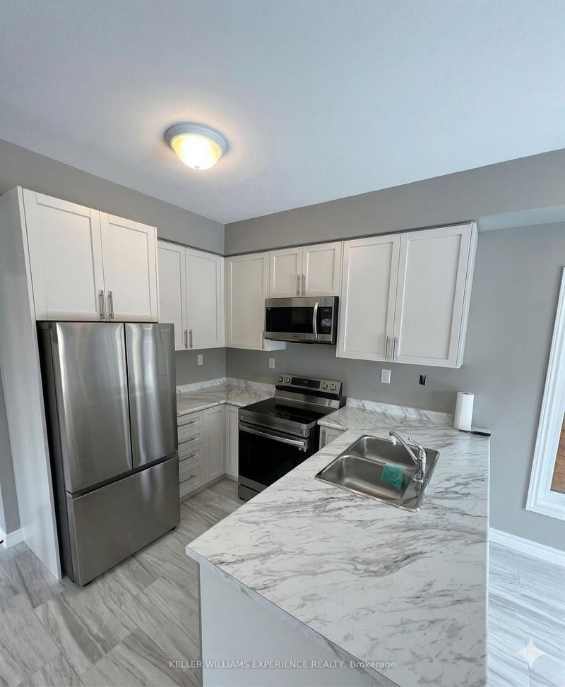 147 Sun King Cres, Barrie, L4M 0E4 | Image 3