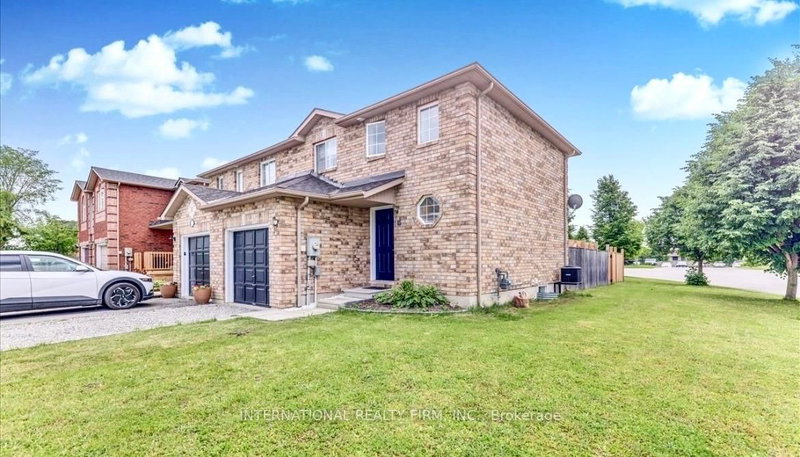 15 Hewitt Pl, Barrie, L4M 7B3 | Image 3