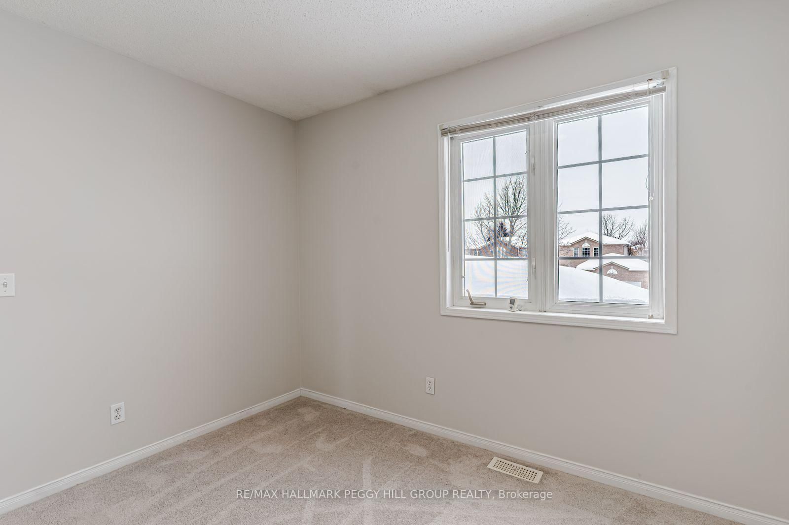 Detached House for sale at 79 Girdwood Drive, Barrie, Ontario, L4N 8R1 - Holly - MLS: S12895078