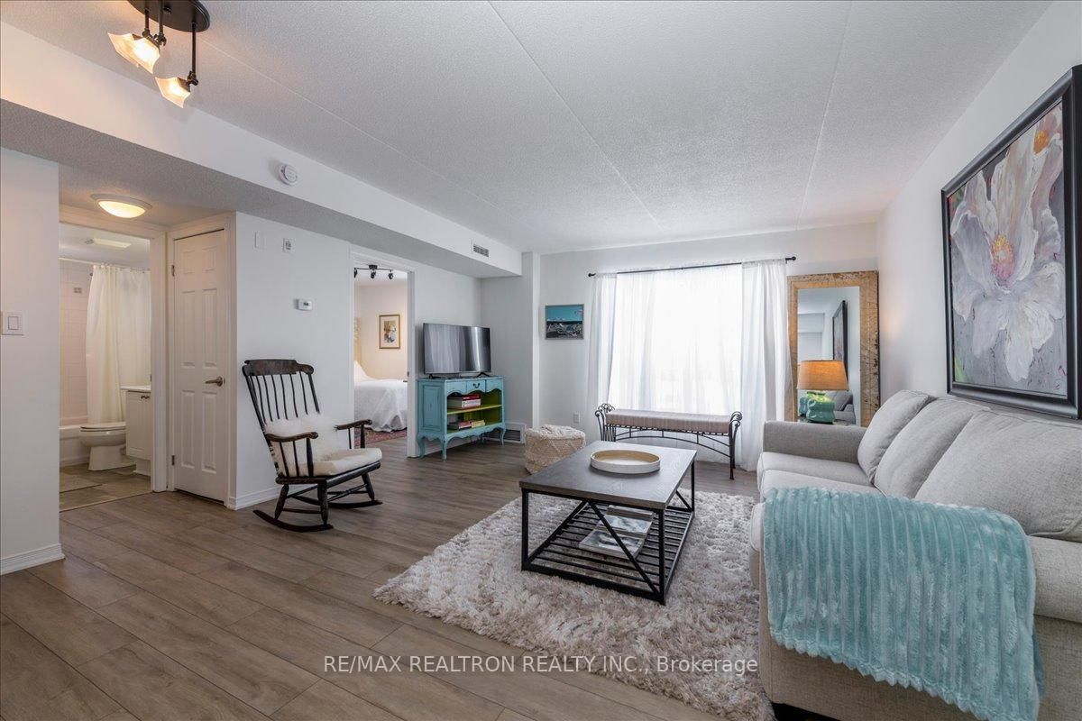 107 Bond Street, Unit 101 - Photo 15