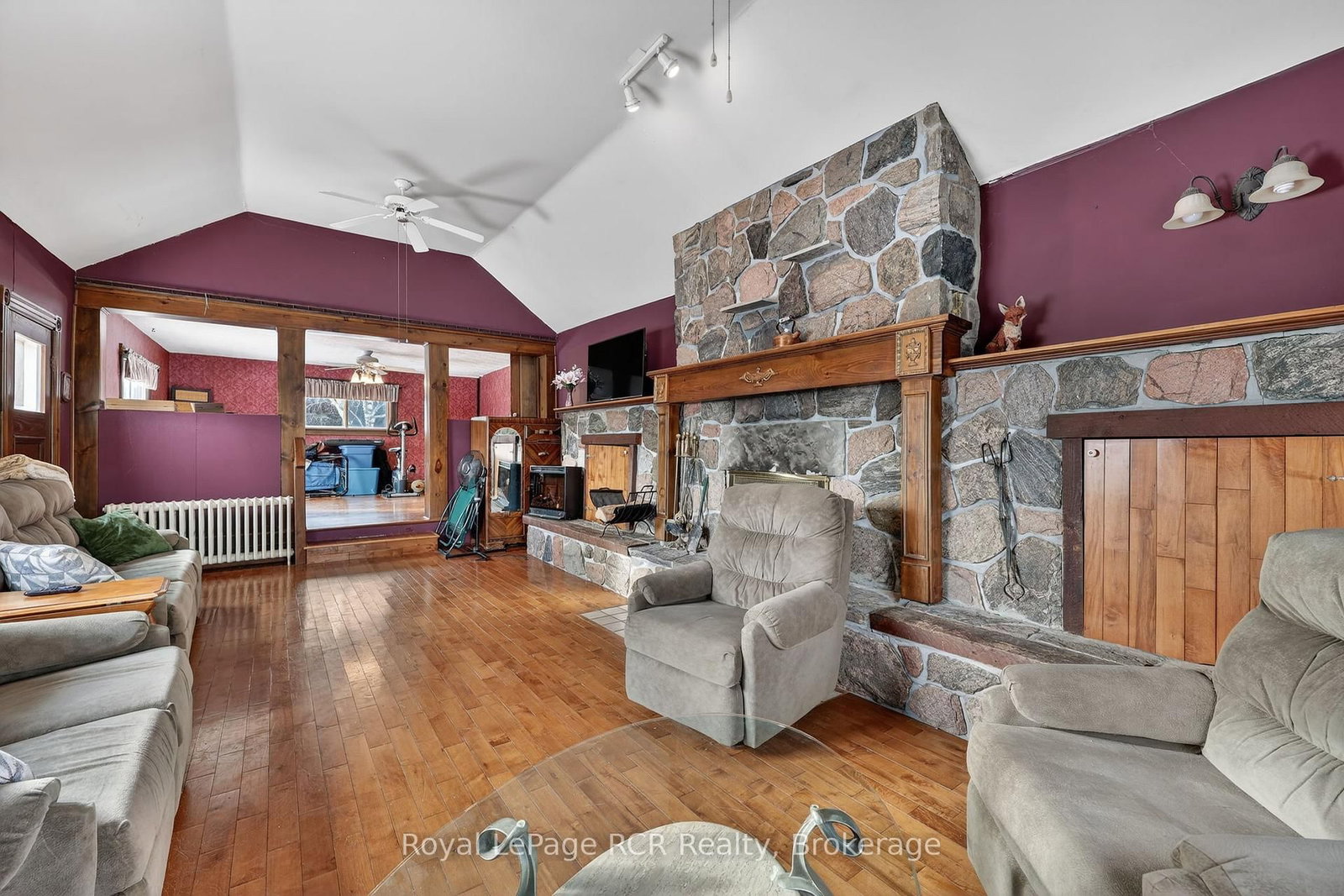 Listing Image 18