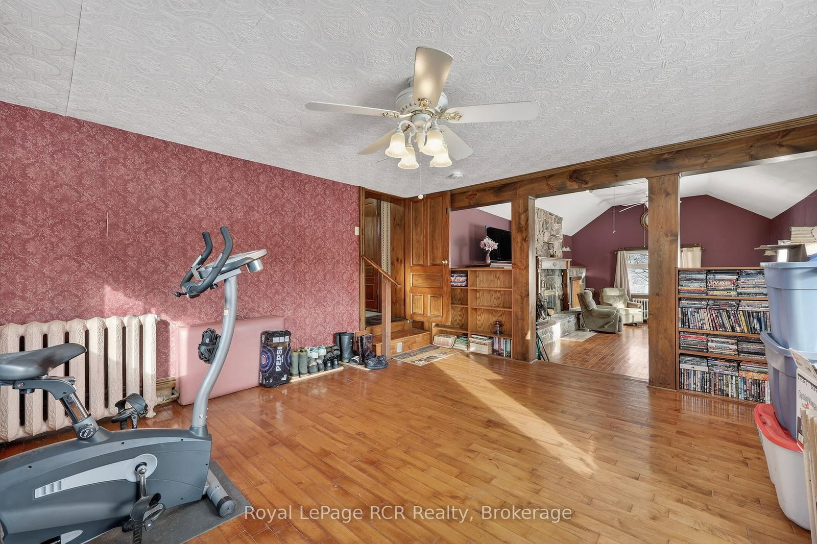 Listing Image 19