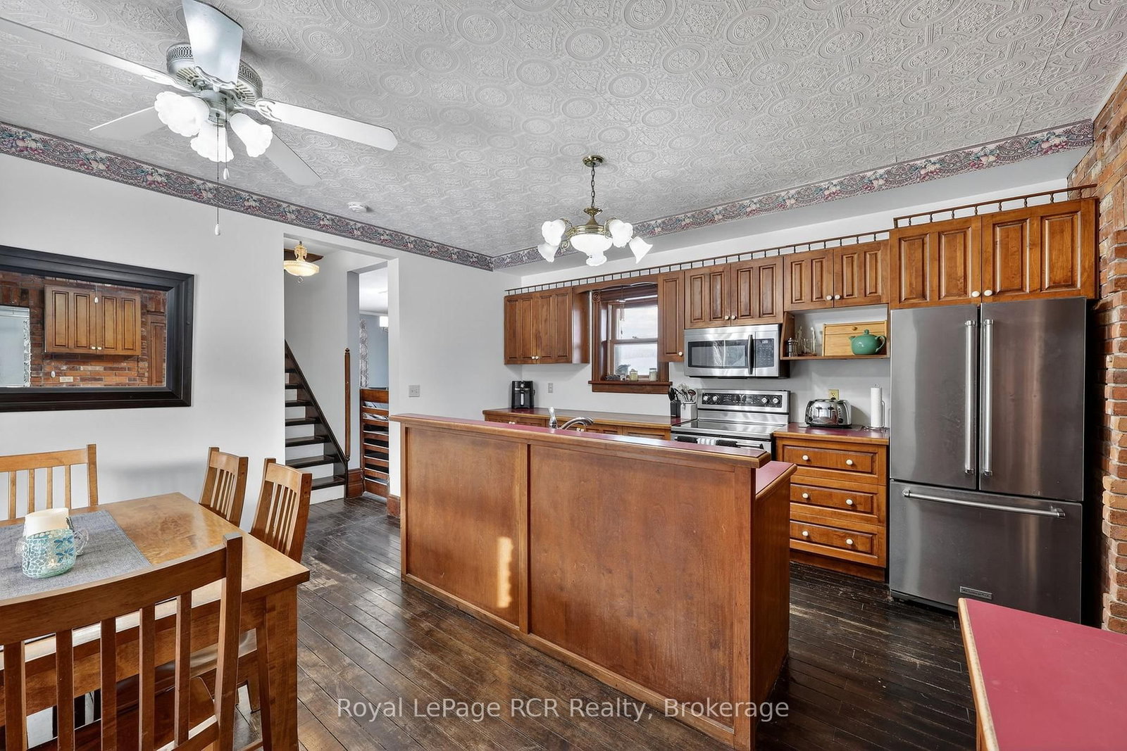 Listing Image 6