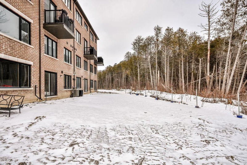 104 Blue Forest Cres, Barrie, L9J 0N7 | Image 2