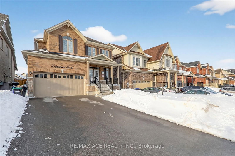 4 Sanford Circ, Springwater, L9X 2A8 | Image 2