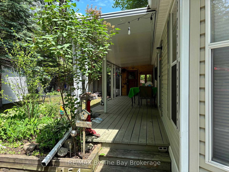 154 - 85 Theme Park Dr, Wasaga Beach, L9Z 1X7 | Image 2