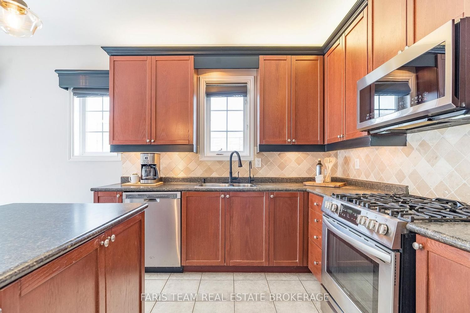 Detached House for sale at 2 Thrushwood Drive, Barrie, Ontario, L4N 0Z1 - 400 West - MLS: S12898498