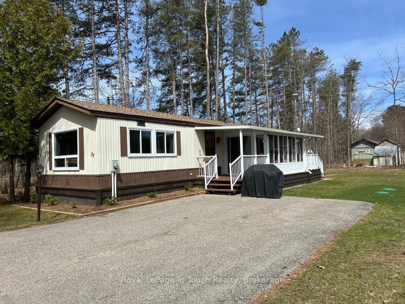 home for sale on 37-5263 Elliott Sideroad