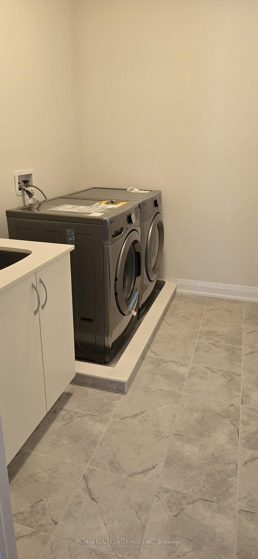 9 Herbert Avenue - Photo 16