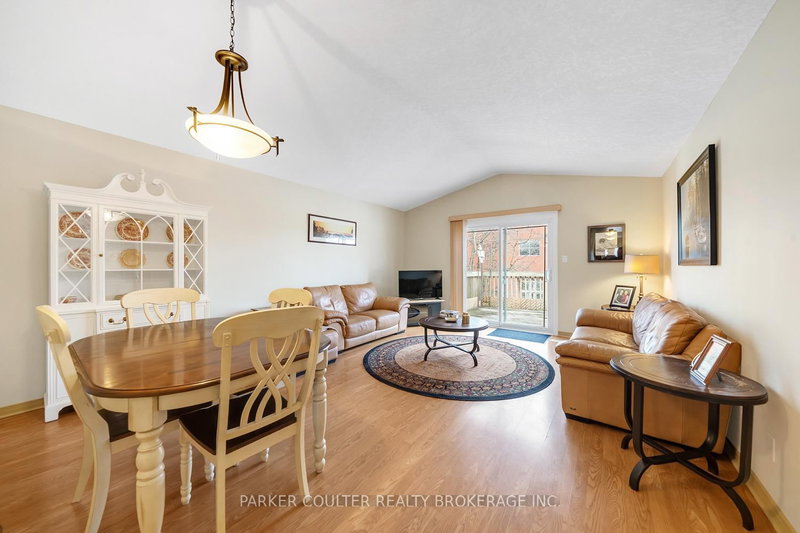 15 - 231 Oxford St, Orillia, L3V 7S6 | Image 3