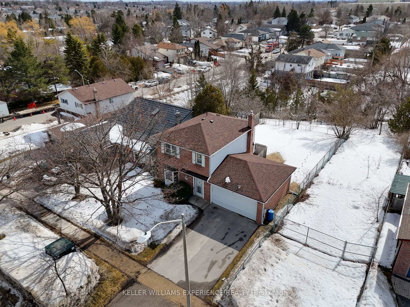 233 Little Ave, Barrie, L4N 6L3 | Image 2