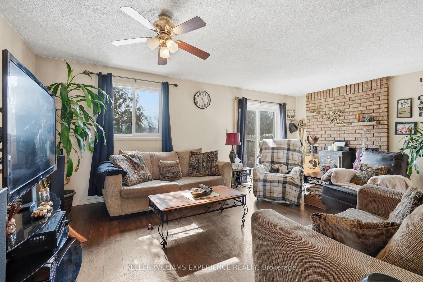 Detached House for sale at 233 Little Avenue, Barrie, Ontario, L4N 6L3 - Allandale Heights - MLS: S12901402