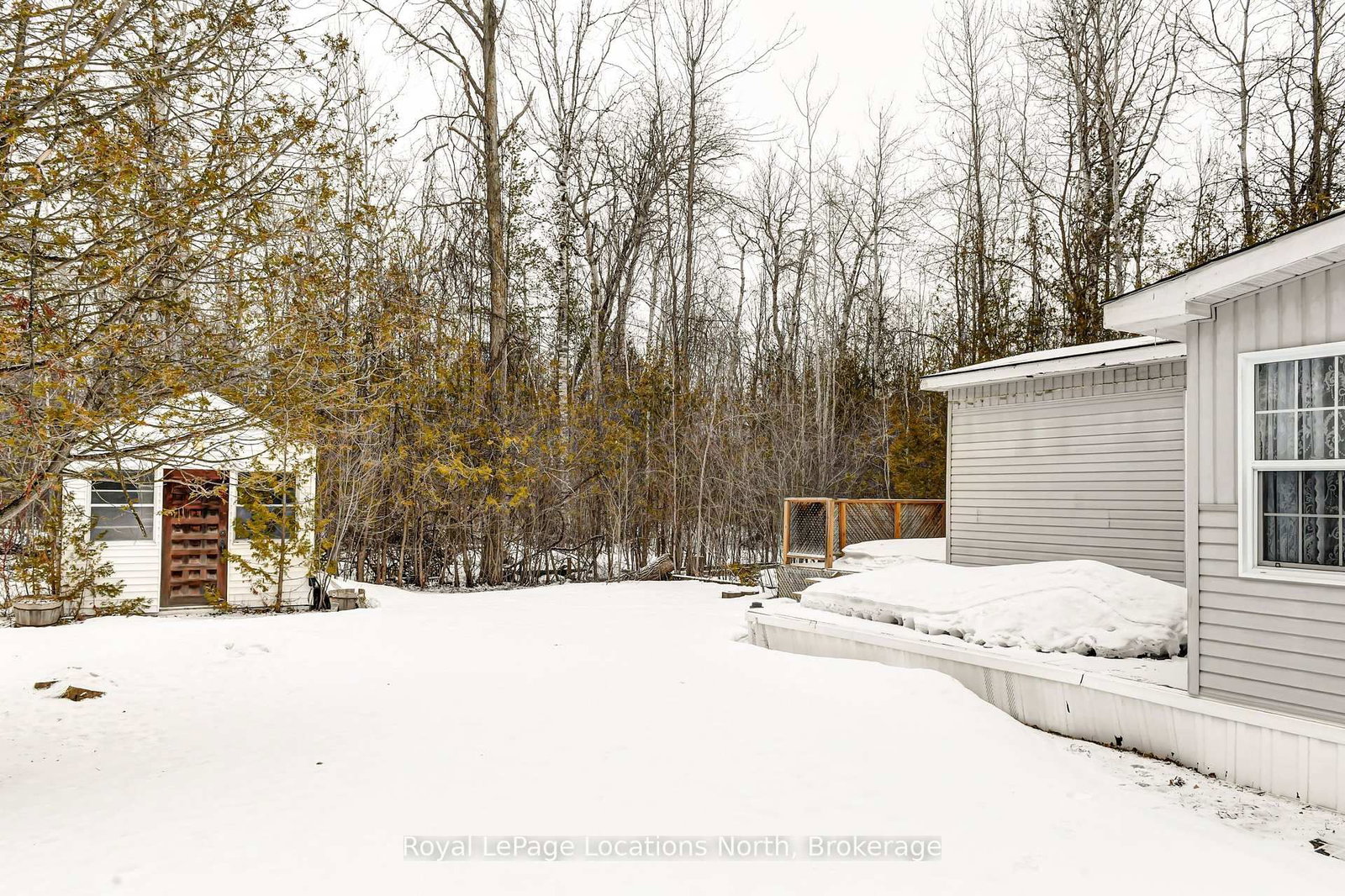 Mobile/Trailer for sale at 24 Prince Charles Avenue, Springwater, Ontario, L0L 1P0 - Rural Springwater - MLS: S12901452