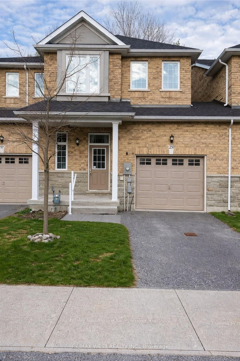 home for lease on 29 Farwell Avenue