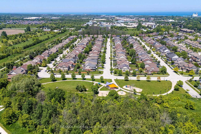 37 Chamberlain Crescent