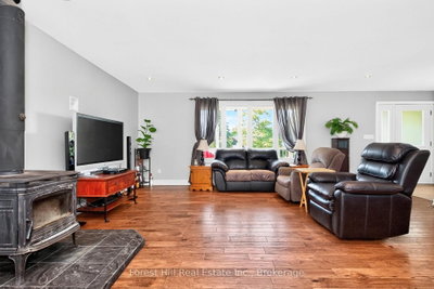 161 Forest Harbour Parkway • Tay, ON photo 9