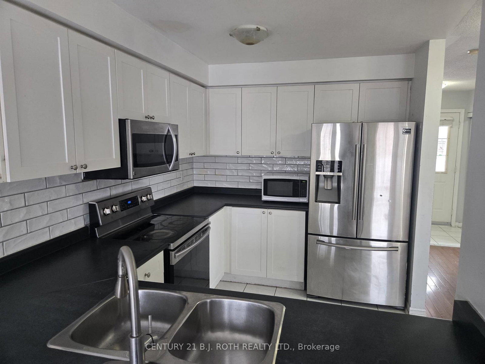 Townhouse for sale at 60 Ridwell Street, Barrie, Ontario, L4N 0X2 - Edgehill Drive - MLS: S12906366