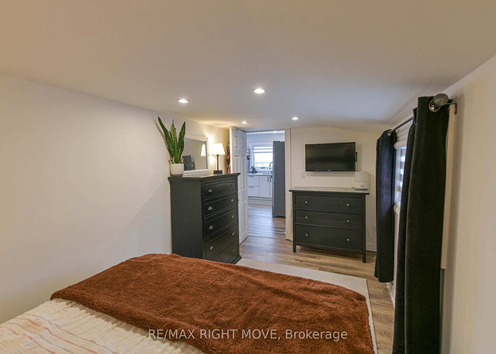 46 Osborne Street • Tay, ON photo 39