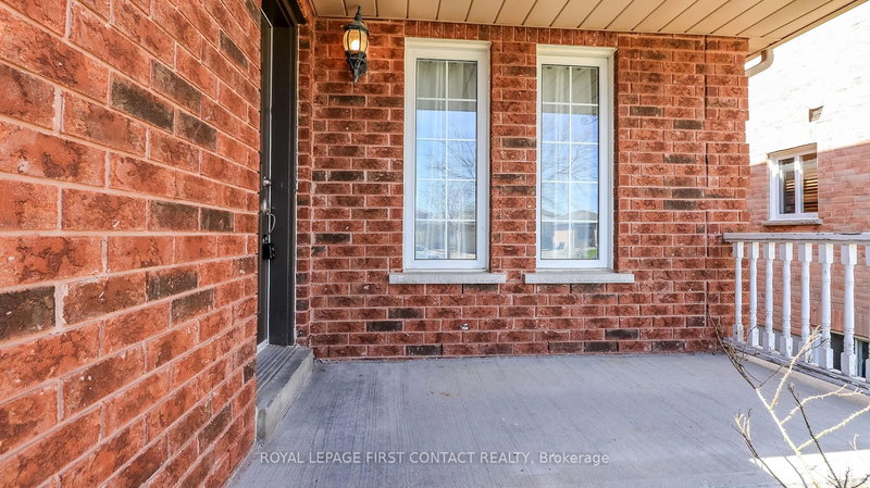 28 Violet St, Barrie, L4N 9N2 | Image 3