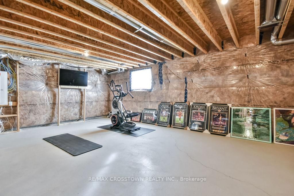 Detached House for sale at 104 Shepherd Drive, Barrie, Ontario, L9S 2Z4 - Rural Barrie Southeast - MLS: S12910302