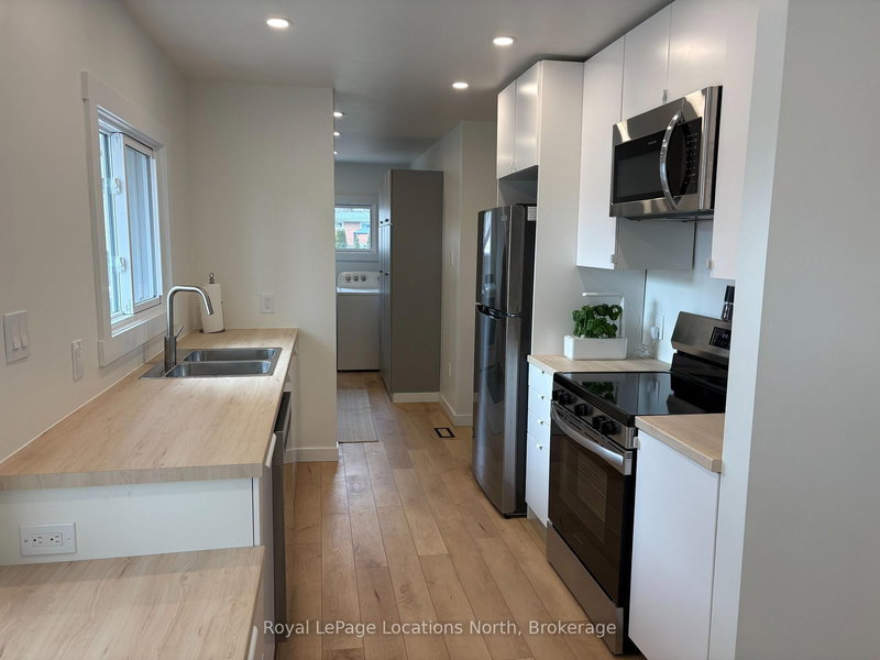 68 Katherine St, Collingwood, L9Y 3R4 | Image 2