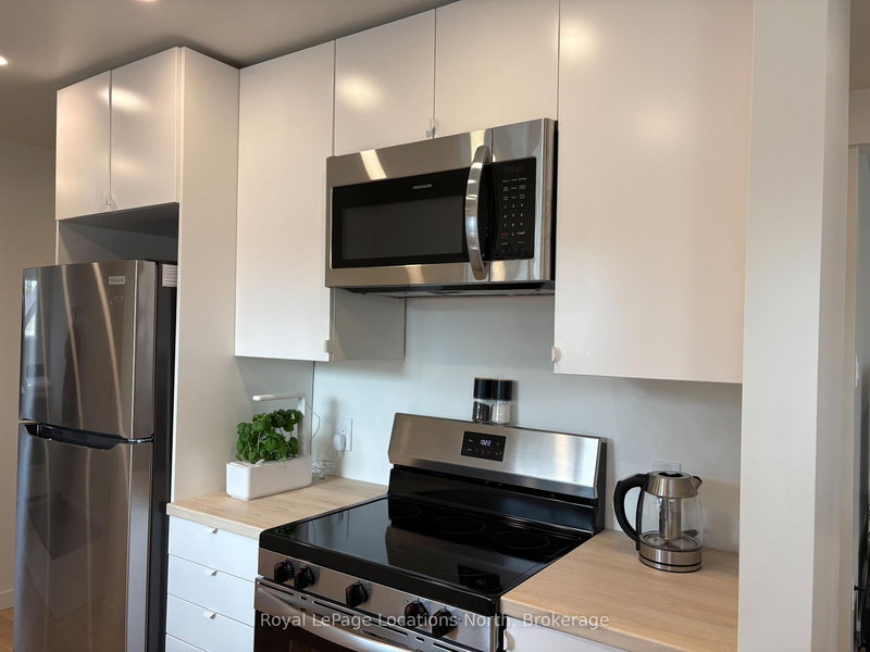 68 Katherine St, Collingwood, L9Y 3R4 | Image 3