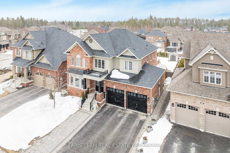 27 Marks Rd, Springwater, L9X 0S5 | Image 2