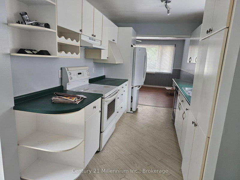 475 Hurontario St, Collingwood, L9Y 2N2 | Image 3