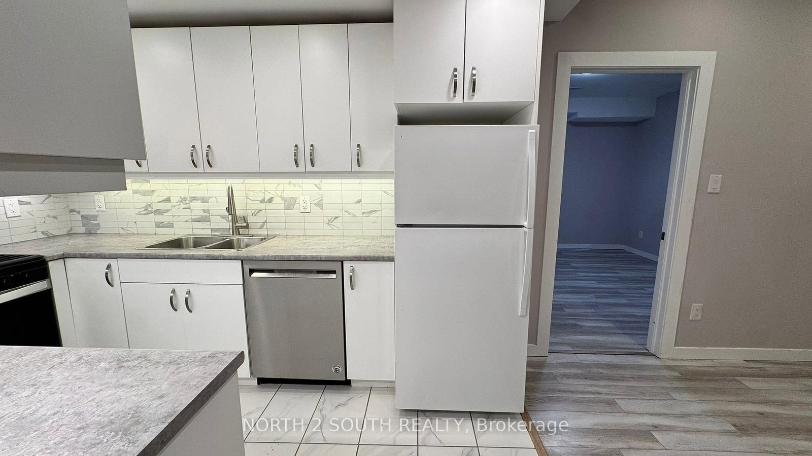 Detached House for lease at Bsmt-29 Gore Drive, Barrie, Ontario, L4N 8L3 - Ardagh - MLS: S12913312