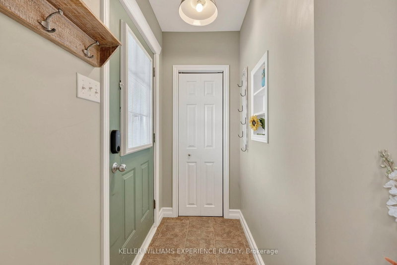 32 HENRY St, Barrie, L4N 1C4 | Image 3