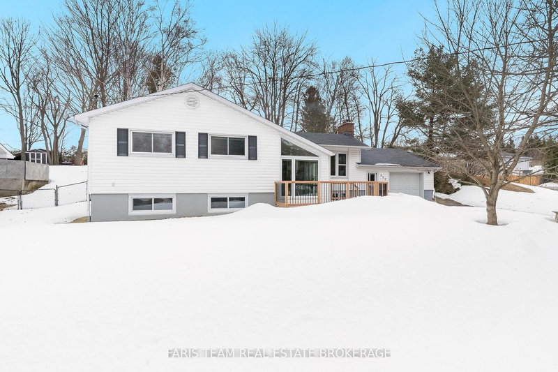 257 Church St, Penetanguishene, L9M 1G6 | Image 3