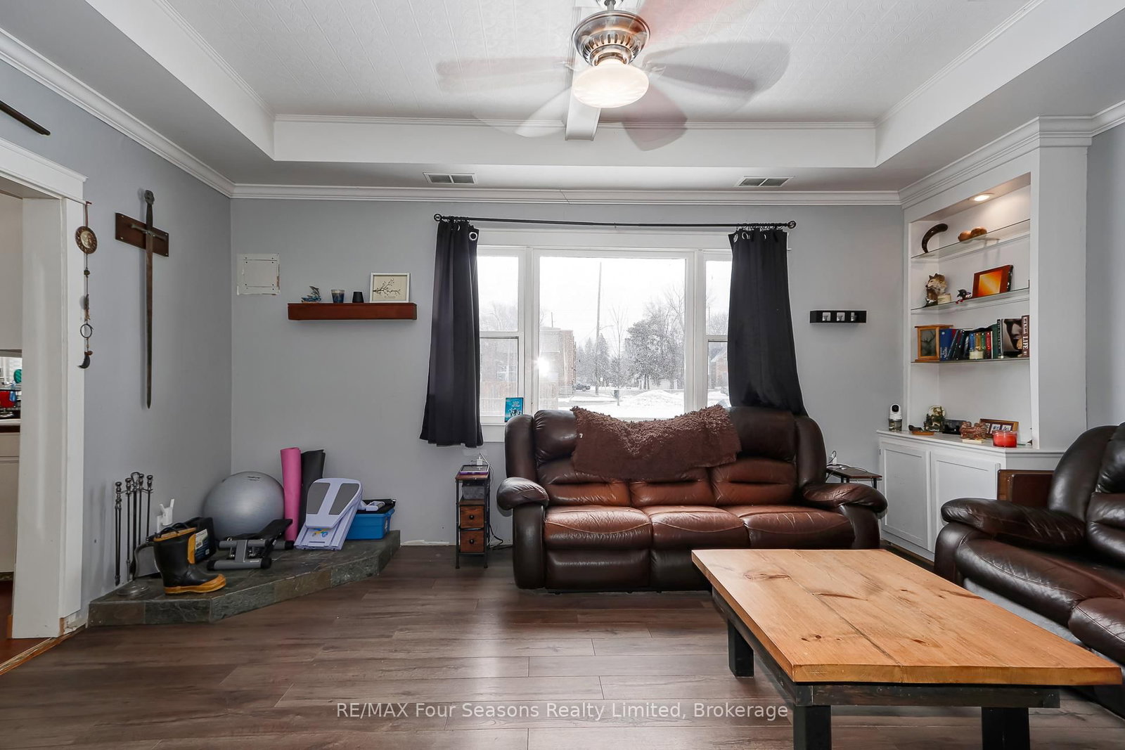 Listing Image 7