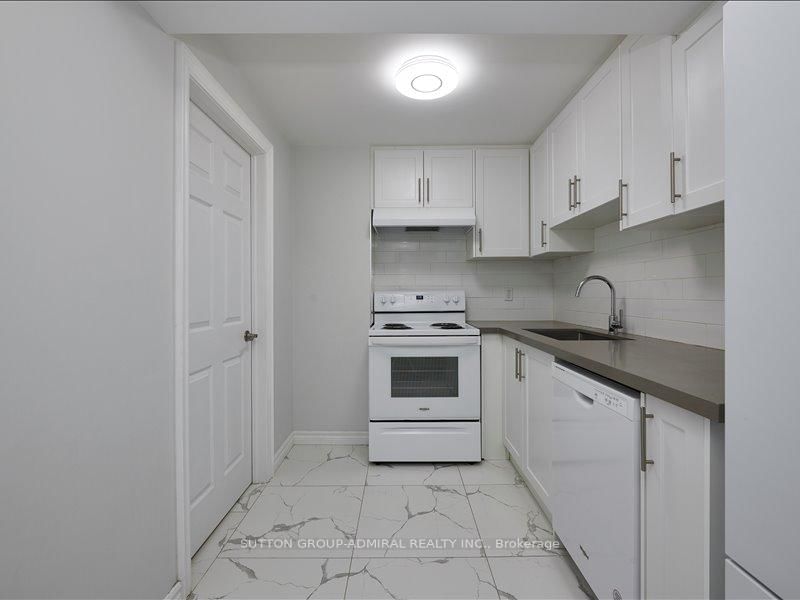 Detached House for sale at 64 Copeman Crescent, Barrie, Ontario, L4N 8B4 - Painswick North - MLS: S12914360