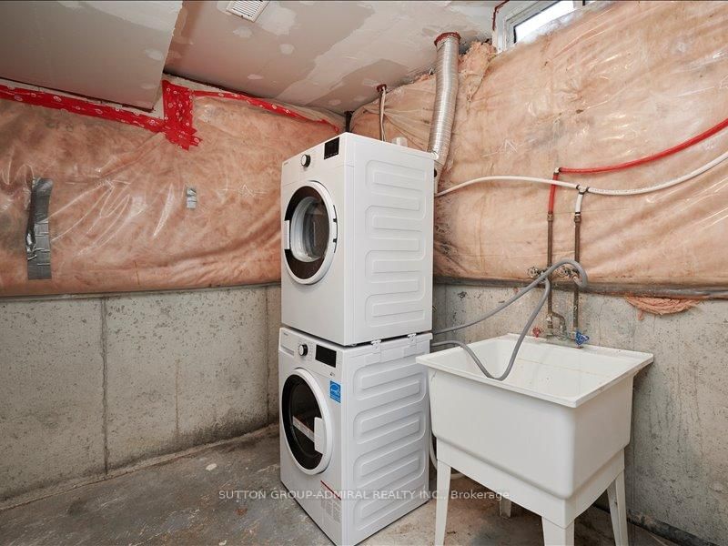 Detached House for sale at 64 Copeman Crescent, Barrie, Ontario, L4N 8B4 - Painswick North - MLS: S12914360