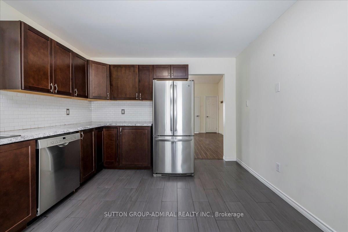 Detached House for sale at 64 Copeman Crescent, Barrie, Ontario, L4N 8B4 - Painswick North - MLS: S12914360