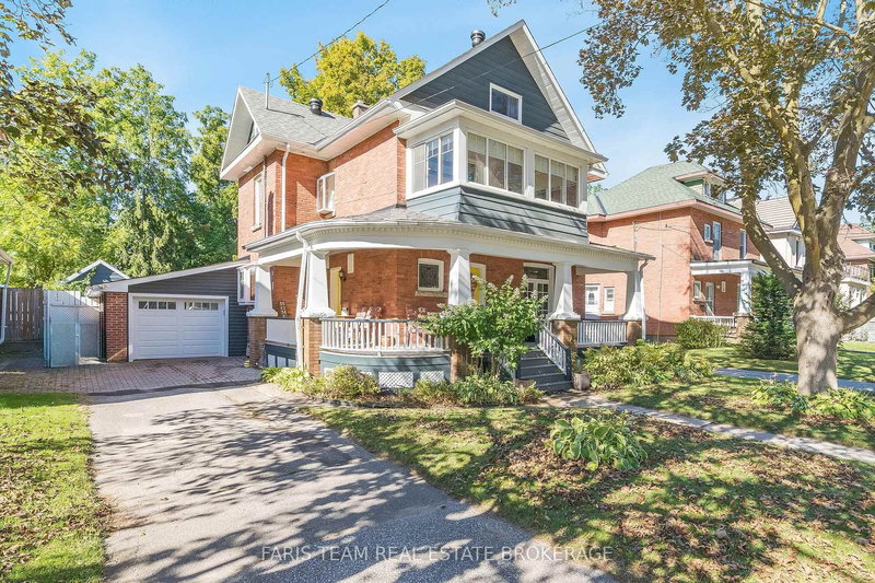 home for sale on 404 Manly Street