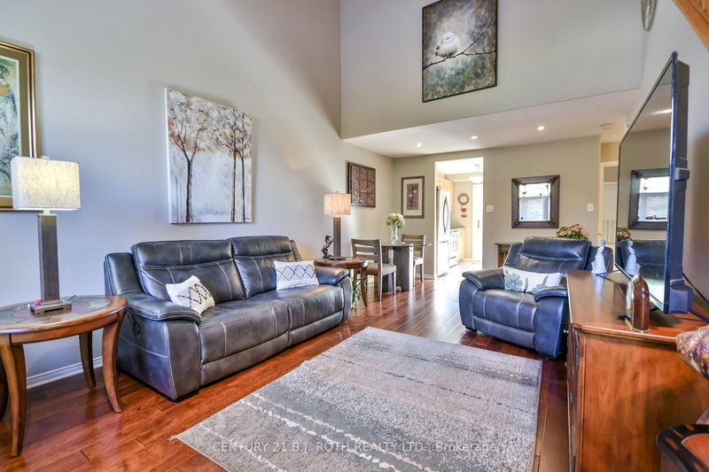 3 - 358 Little Ave, Barrie, L4N 2Z6 | Image 3