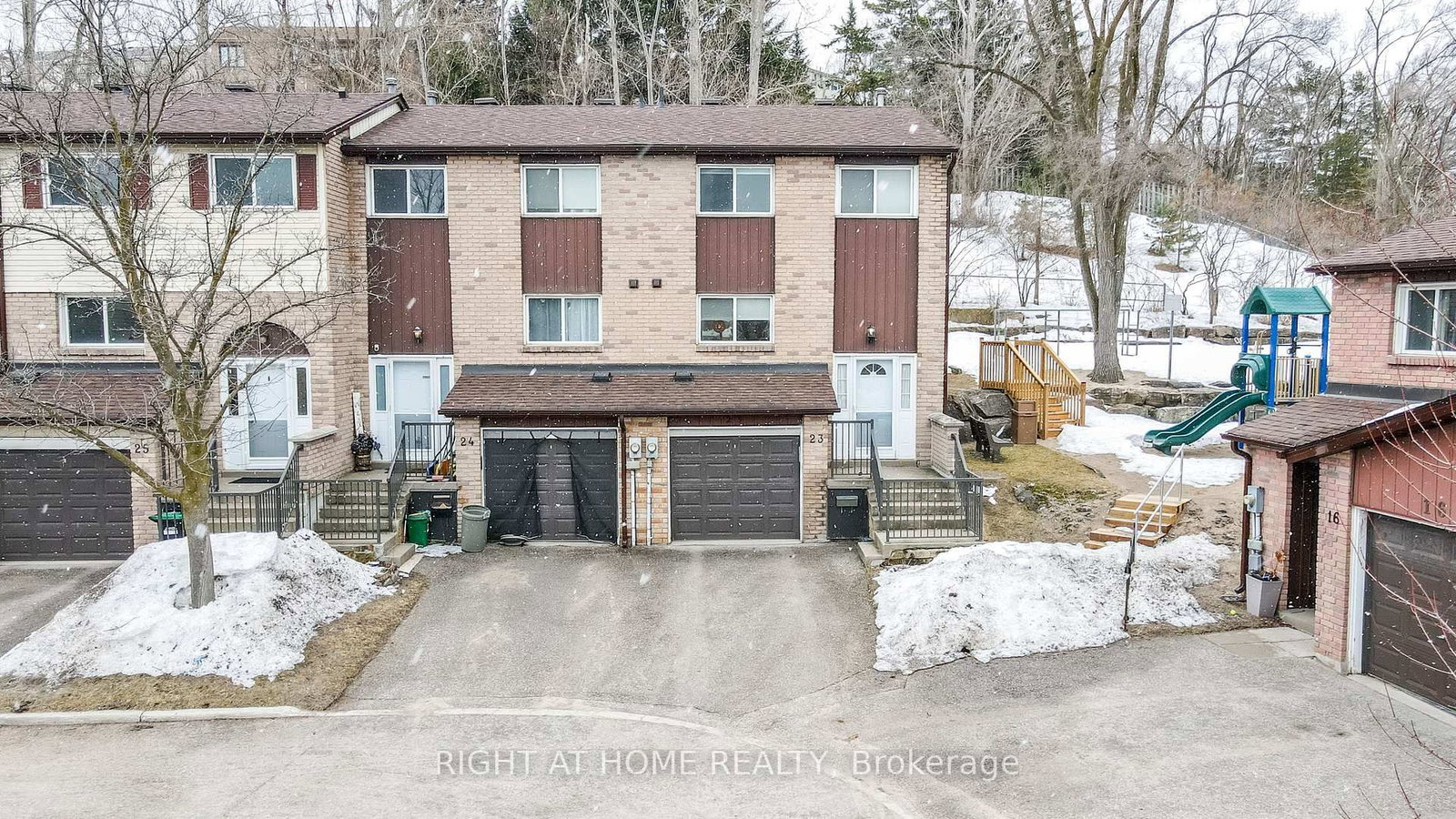 Townhouse for sale at 23-52 Adelade Street, Barrie, Ontario, L4N 3T5 - Allandale - MLS: S12915380