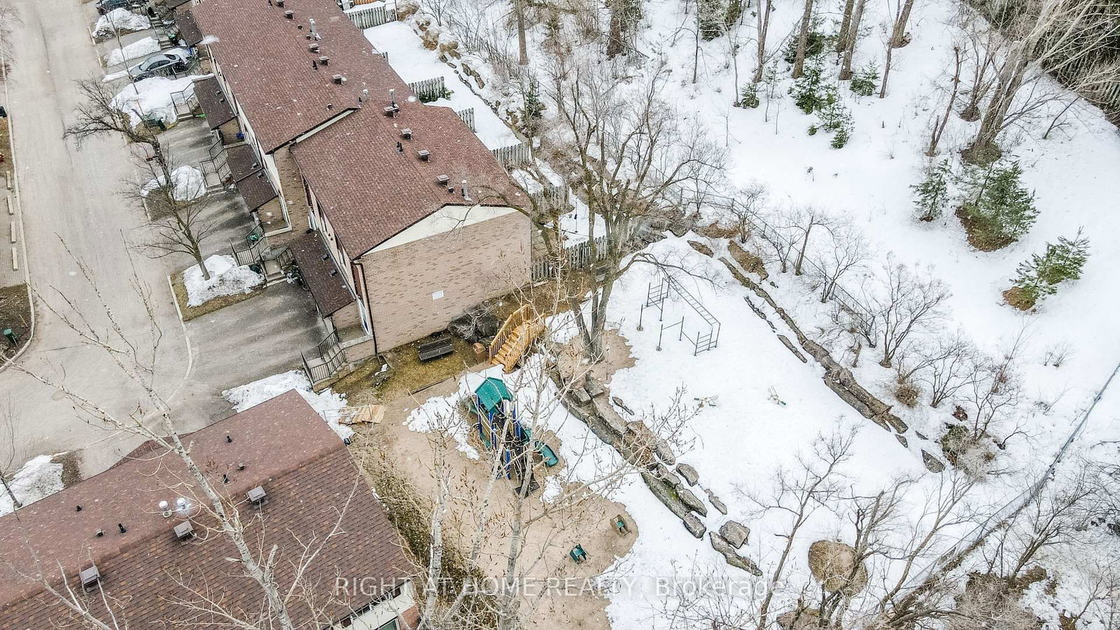 Townhouse for sale at 23-52 Adelade Street, Barrie, Ontario, L4N 3T5 - Allandale - MLS: S12915380