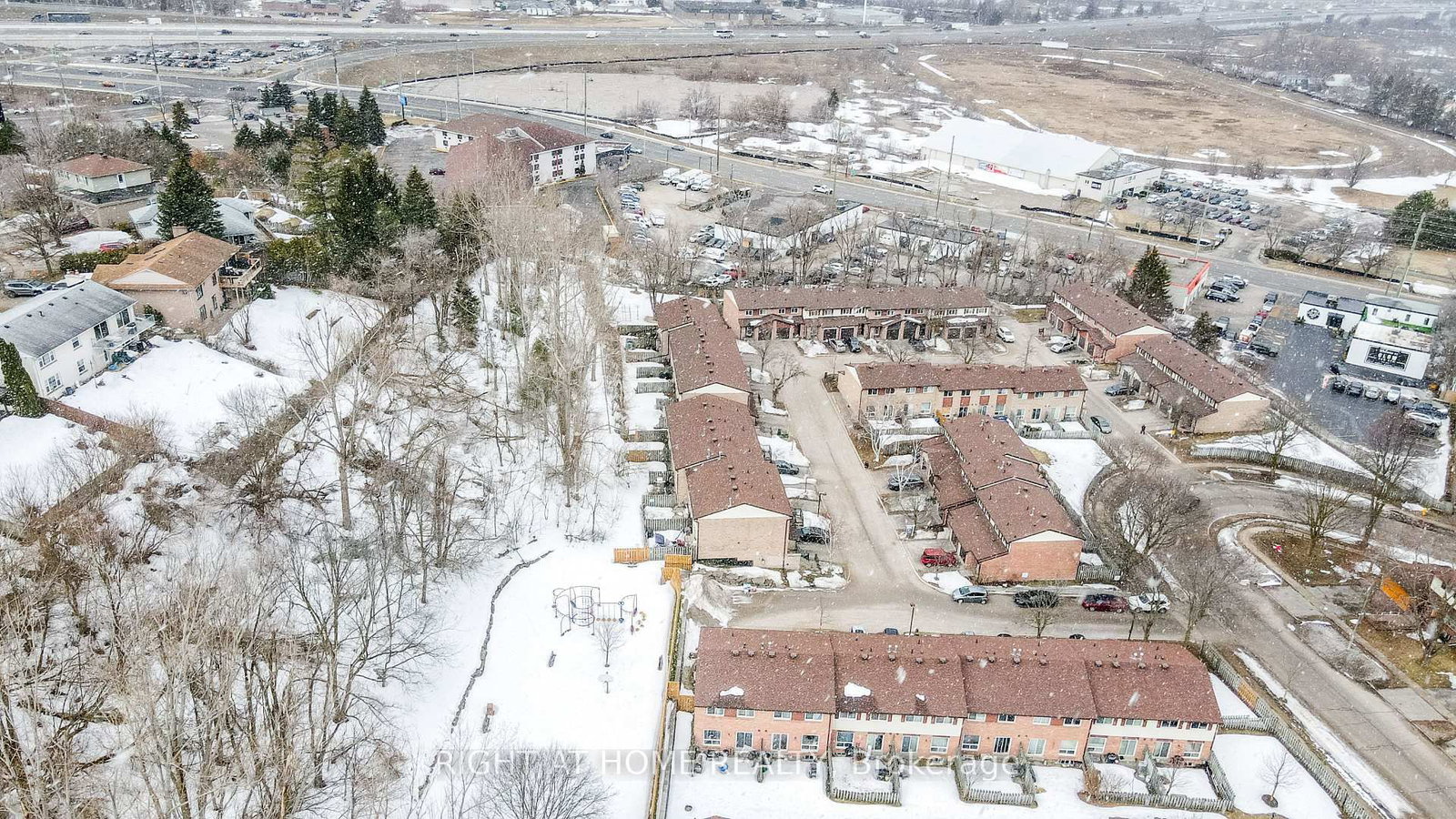 Townhouse for sale at 23-52 Adelade Street, Barrie, Ontario, L4N 3T5 - Allandale - MLS: S12915380