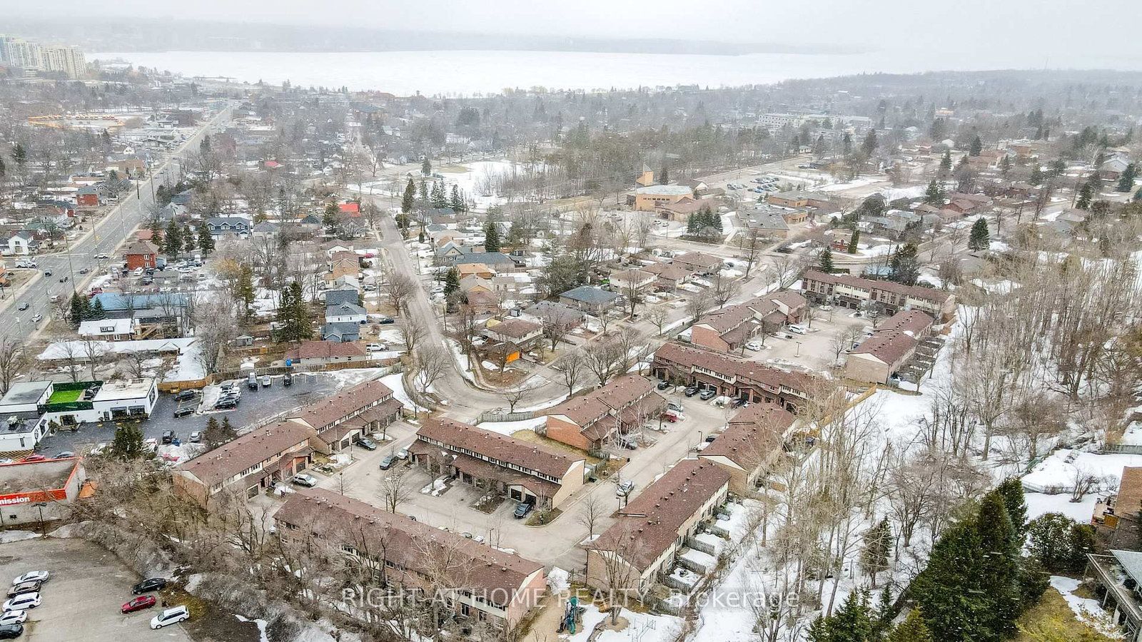 Townhouse for sale at 23-52 Adelade Street, Barrie, Ontario, L4N 3T5 - Allandale - MLS: S12915380