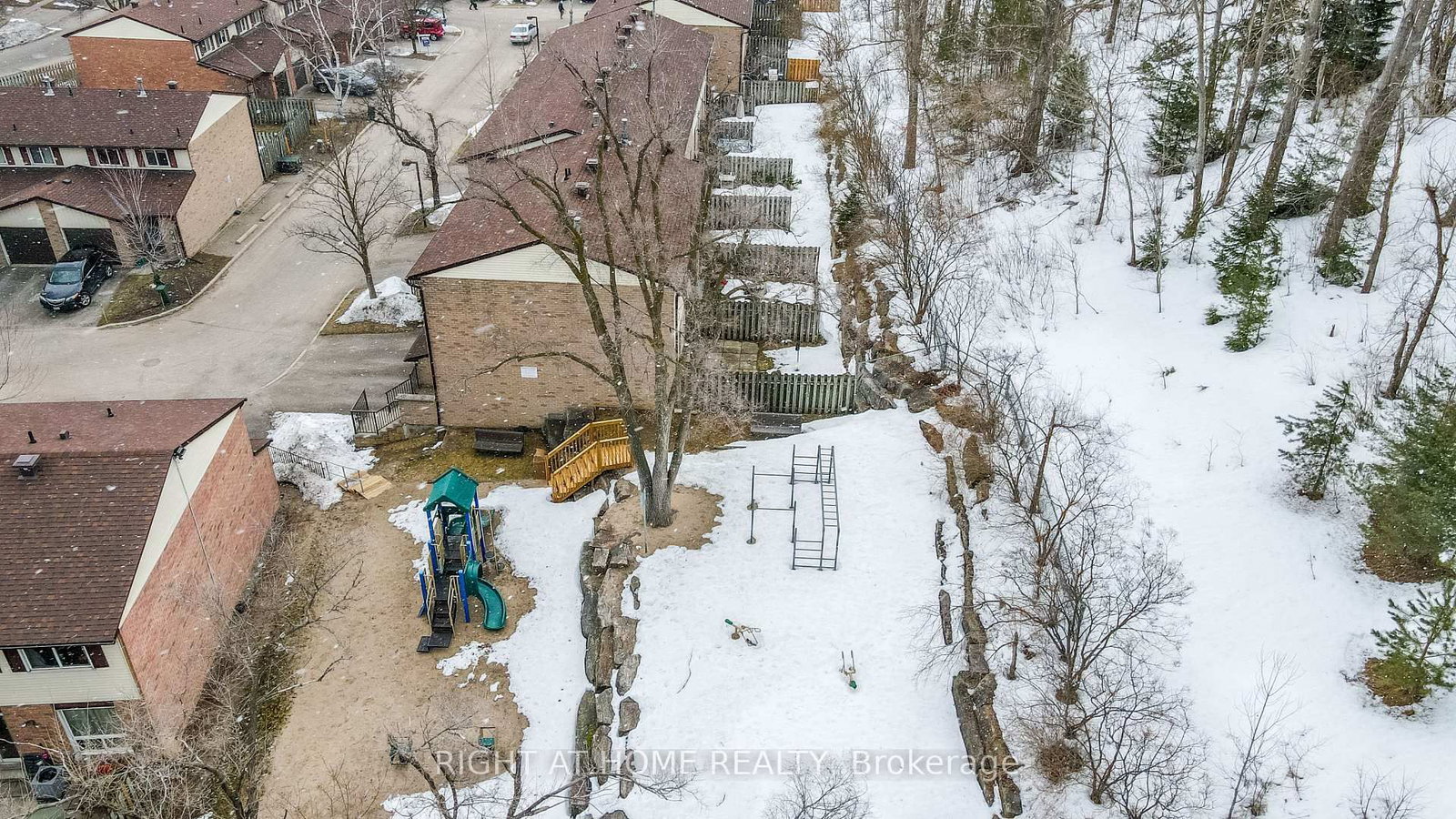 Townhouse for sale at 23-52 Adelade Street, Barrie, Ontario, L4N 3T5 - Allandale - MLS: S12915380