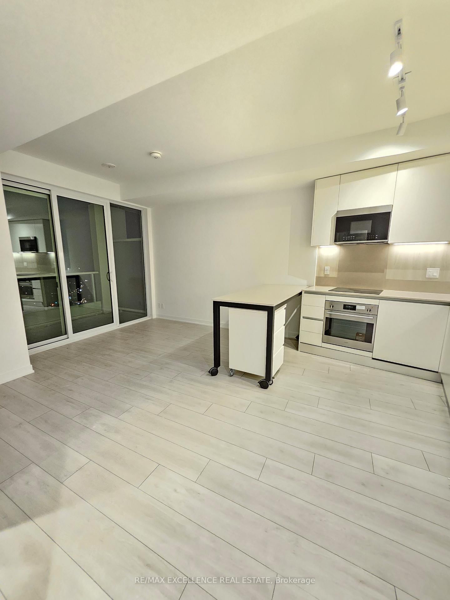 39 Mary Street, Unit 2605 - Photo 8