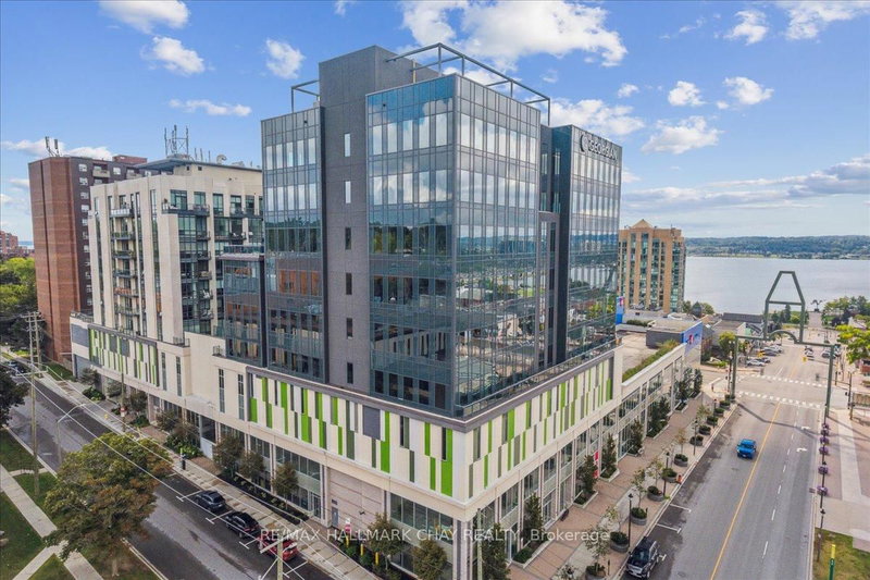 home for lease on PH-02-111 Worsley Street