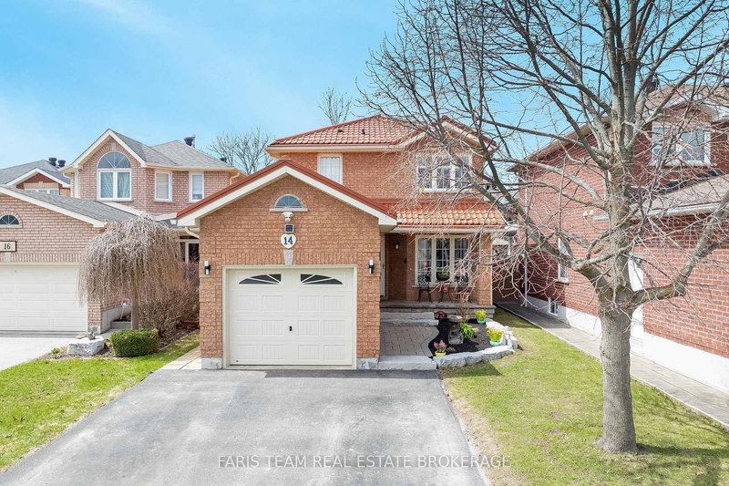 14 Nightingale Cres, Barrie, L4N 8A3 | Image 2