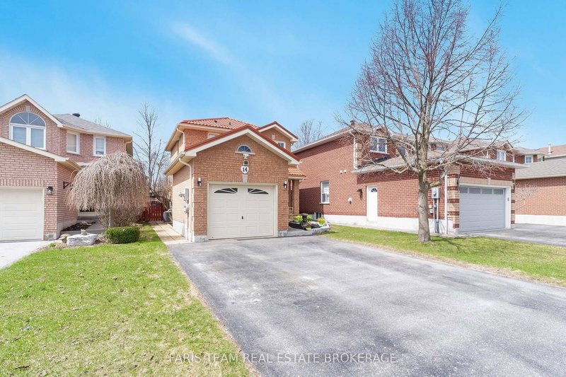 14 Nightingale Cres, Barrie, L4N 8A3 | Image 3