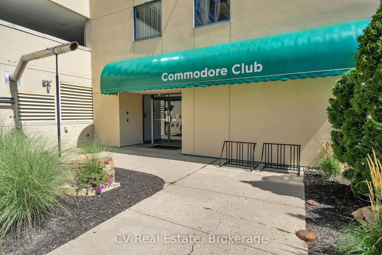 Condo for sale at 811-75 Ellen Street, Barrie, Ontario, L4N 7R6 - City Centre - MLS: S12918068