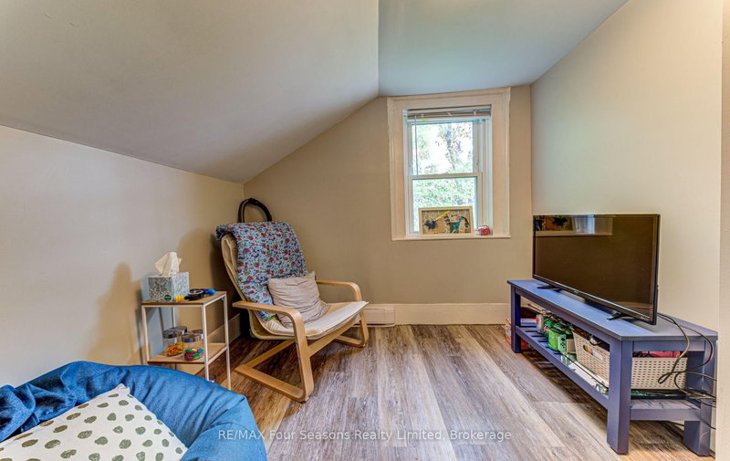 393 Second St, Collingwood, L9Y 1G9 | Image 3