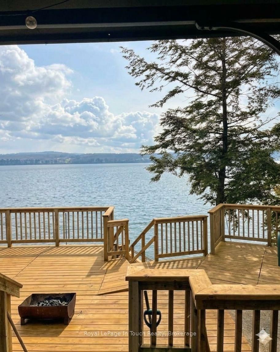 10 Lakeshore Road