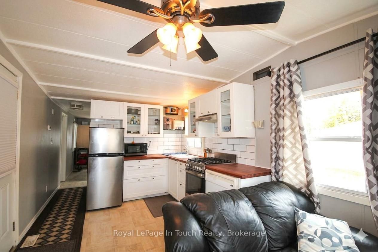 10 Lakeshore Road